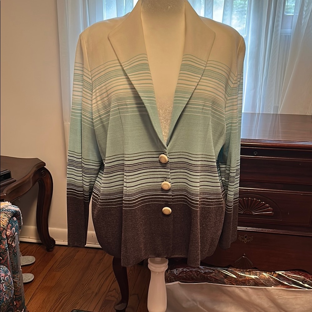 Misook Gradient Blazer in White , Blue, and Teal